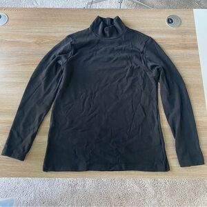 Black Uniqlo long sleeve turtle neck top